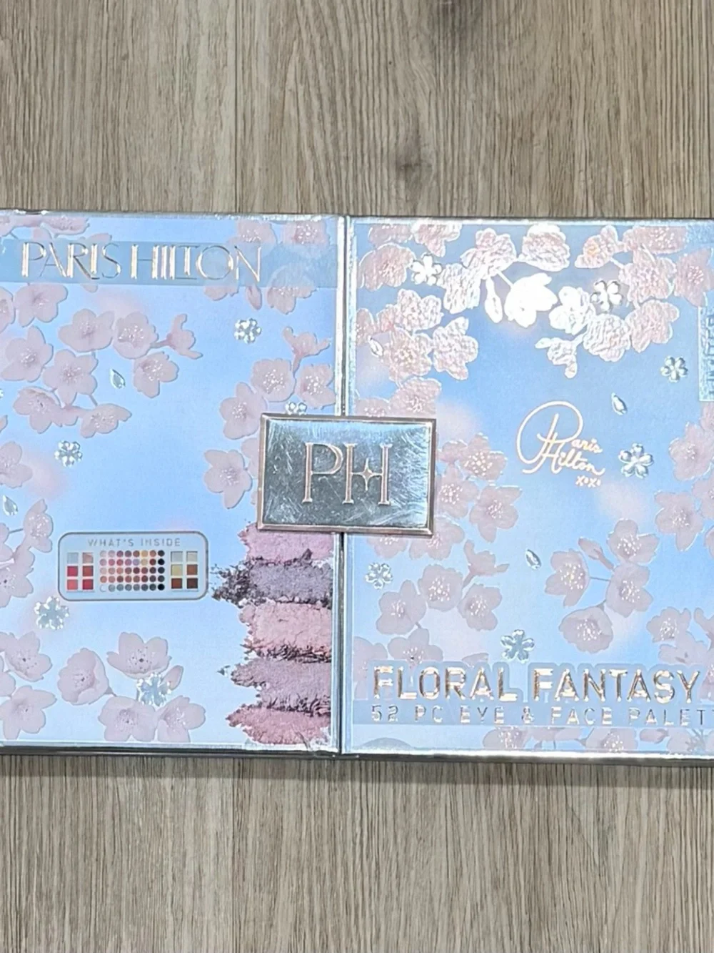 Paris Hilton FLORAL FANTASY 52pc eye & face with Blush and Contour book palette